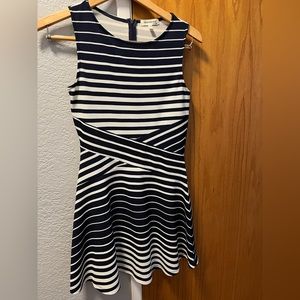 Montaeu Large flattering dress.